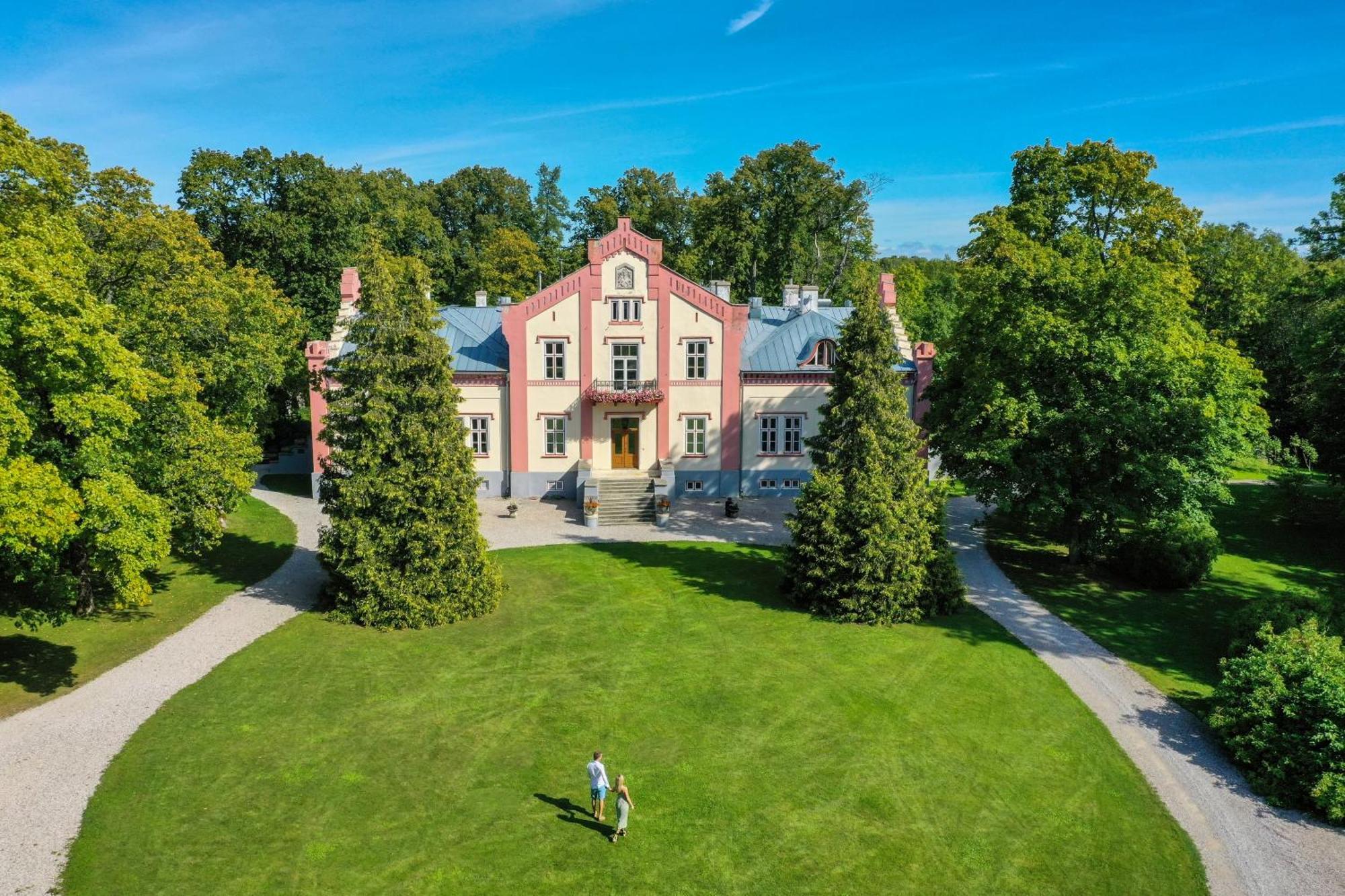 Paedaste Manor Exterior foto